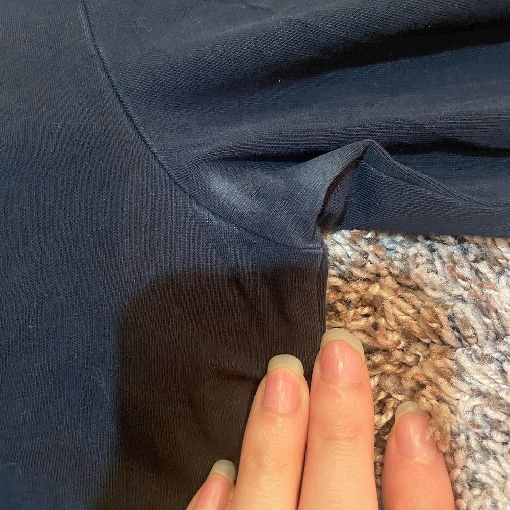 Black gymshark long sleeve - Picture 2 of 6